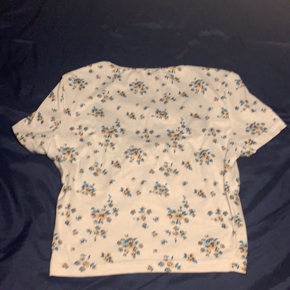 Shein Flowers Crop Top - Picture 2 of 2